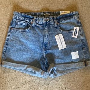 O.G short old navy 3 inch
